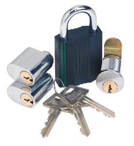 SERIE 600 SAM-PAK HOVEDDØRSCYLINDRE (ENKELT) POSTKASSELÅS OG HÆNGELÅS