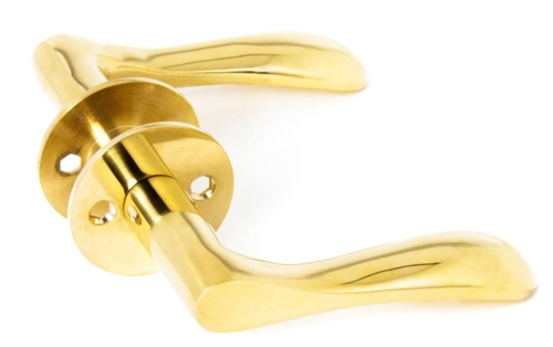 Dørgreb Earth Poleret Messing Uden lak med rosetter cc30 og nøglehuller