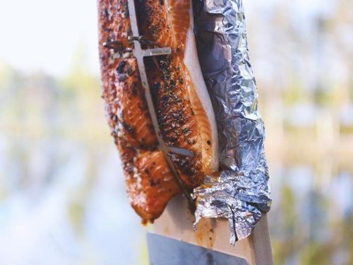 Muurikka grillbræt med spyd