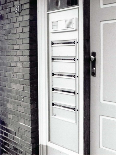 Allux PC2 - uden lås Gennemgående alu. Grå m. alu.låge  1 modul