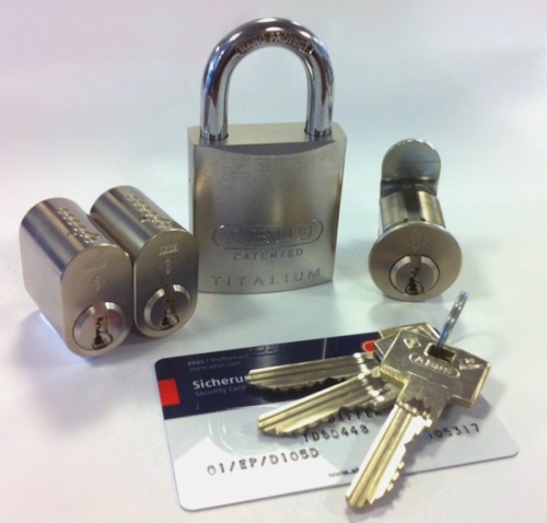 ABUS DELTUS Villa sett med 2 x ovale sylindere og 1 hengelås og 1 postkasselås